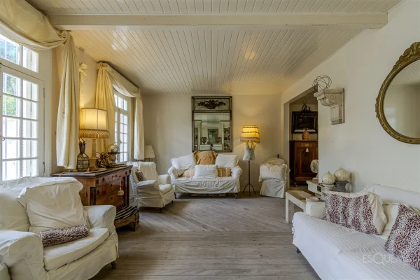 Casa com potencial de modernização no Jardim América