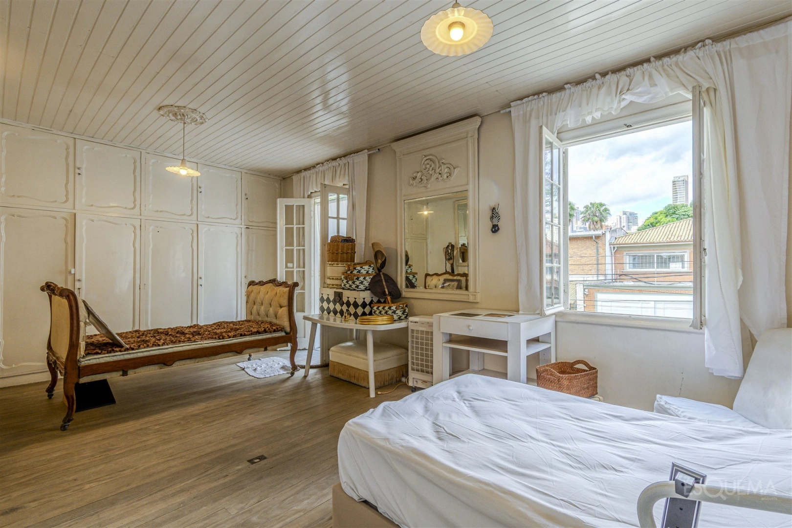 Casa com potencial de modernização no Jardim América - Imagem 7