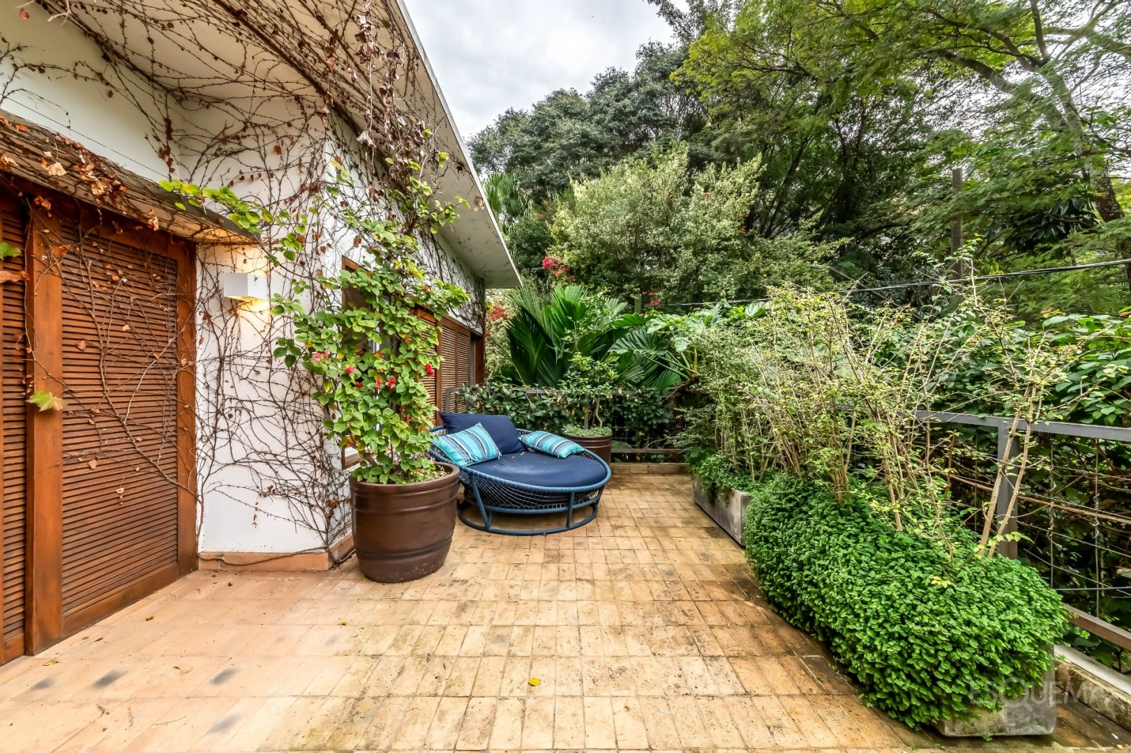 Casa em rua fechada com rooftop e jardim no Alto de Pinheiros - Imagem 15