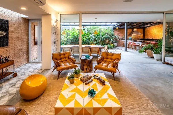 Casa em rua fechada com rooftop e jardim no Alto de Pinheiros