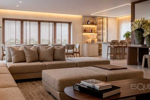 Apartamento reformado com vista aberta próximo à Avenida Faria Lima