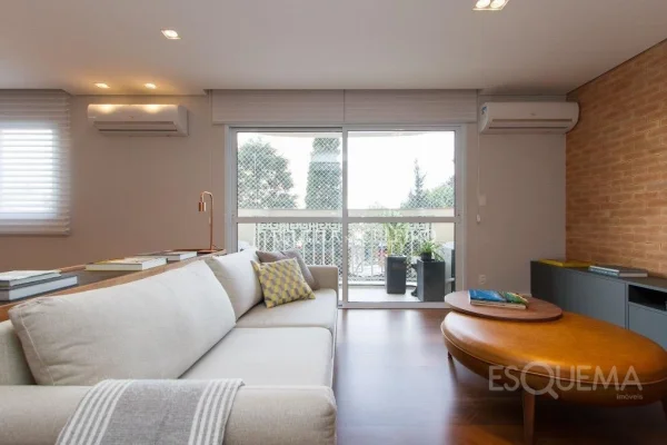 Apartamento lindo para sua família à venda em Moema Pássaros