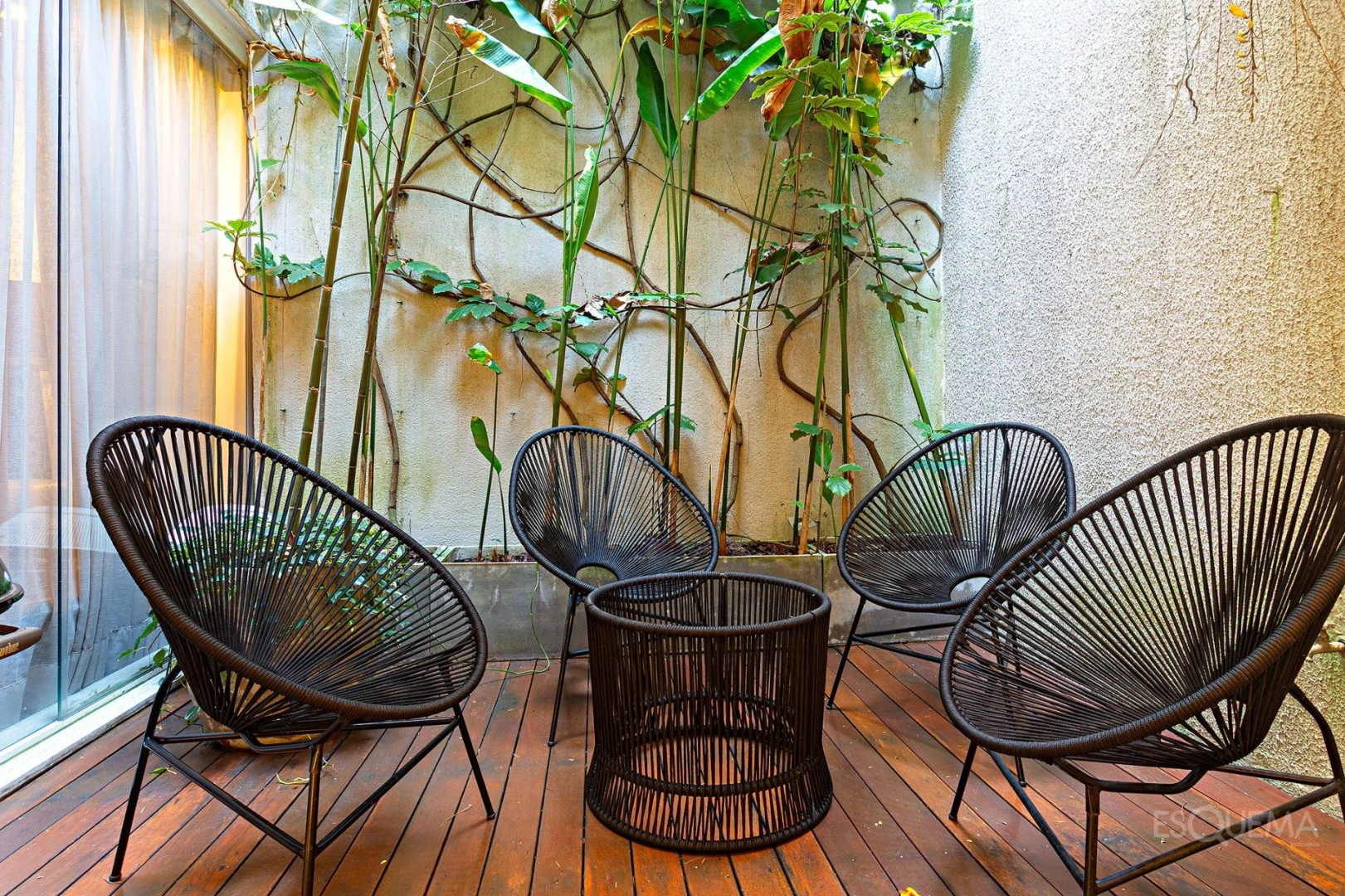 Casa de vila reformada com áreas sociais voltadas ao verde - Imagem 5