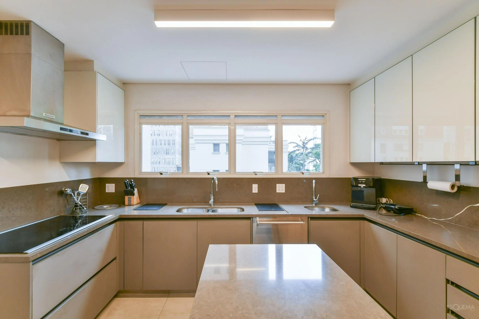Apartamento de 335 m² à venda no Itaim Bibi - Imagem 9