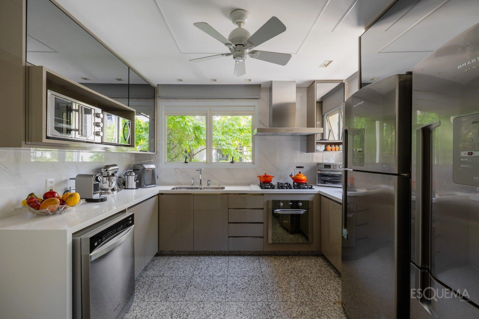 Apartamento reformado por Marina Linhares próximo ao Parque Ibirapuera - Imagem 10