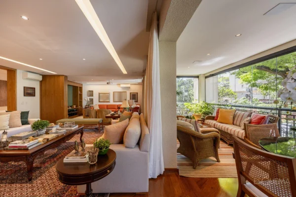 Apartamento reformado por Marina Linhares próximo ao Parque Ibirapuera