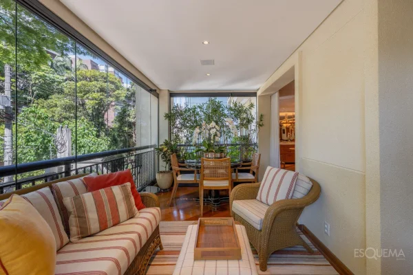 Apartamento reformado por Marina Linhares próximo ao Parque Ibirapuera