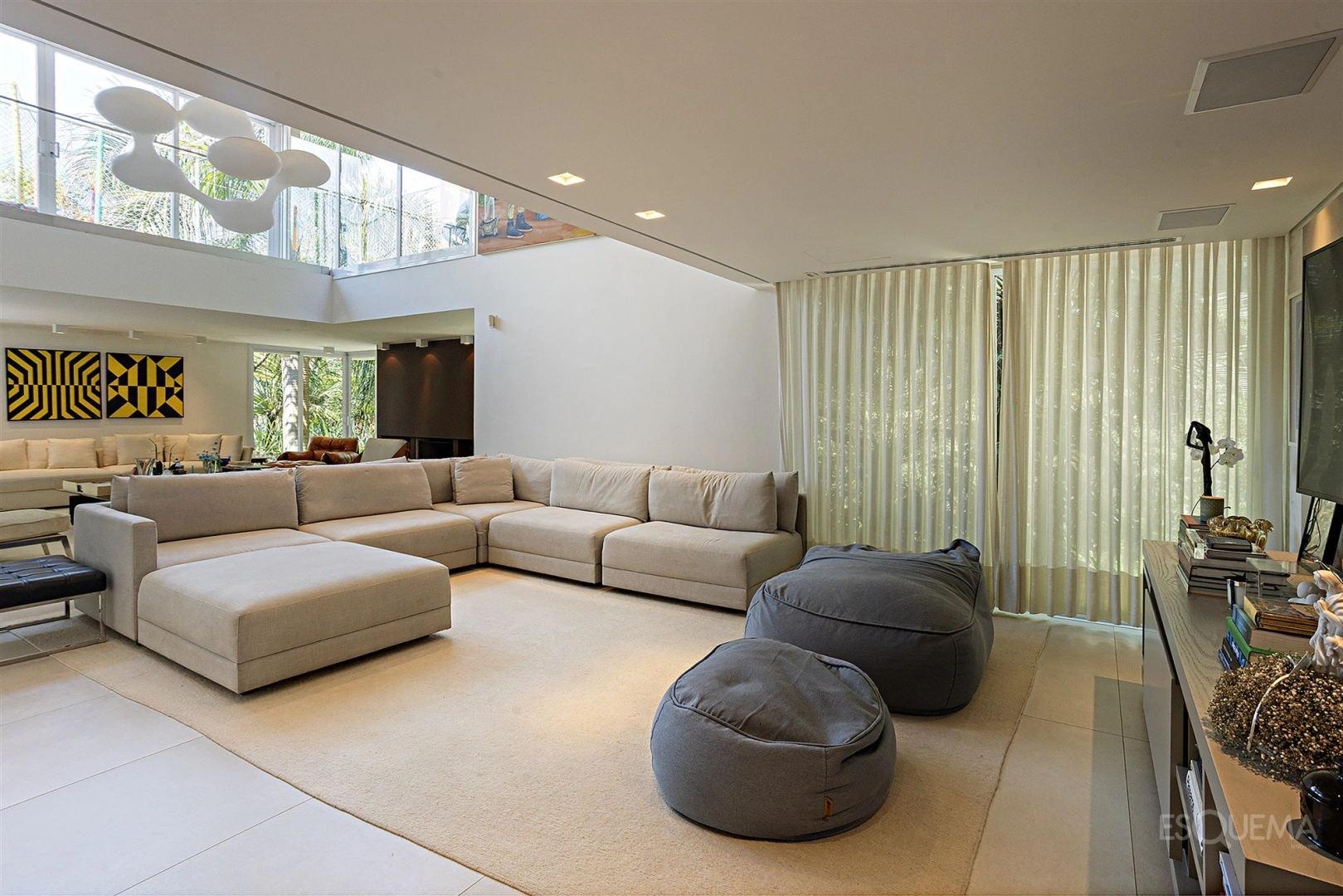 Casa com paisagismo tropical e vista para o verde - Imagem 7