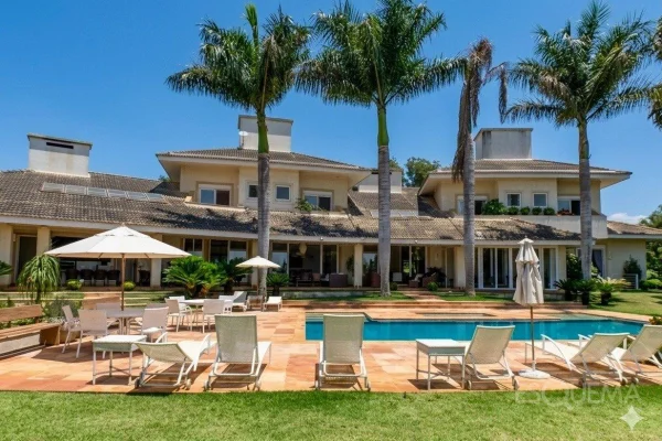 Casa de campo com 10 suítes na Quinta da Baroneza
