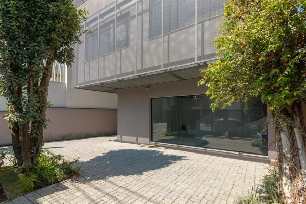 Imóvel comercial recém-construído próximo ao Parque Ibirapuera