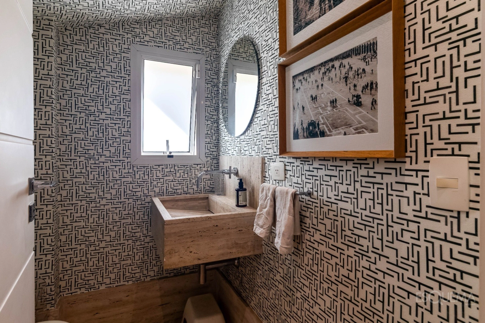 Casa reformada com jardim e piscina no Jardim Paulistano - Imagem 13
