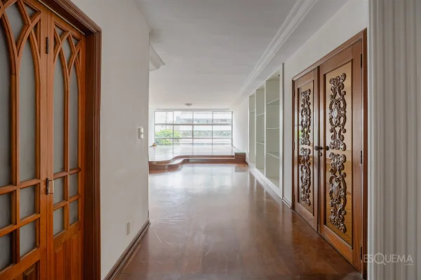 Apartamento com vista para o verde próximo ao Clube Paulistano