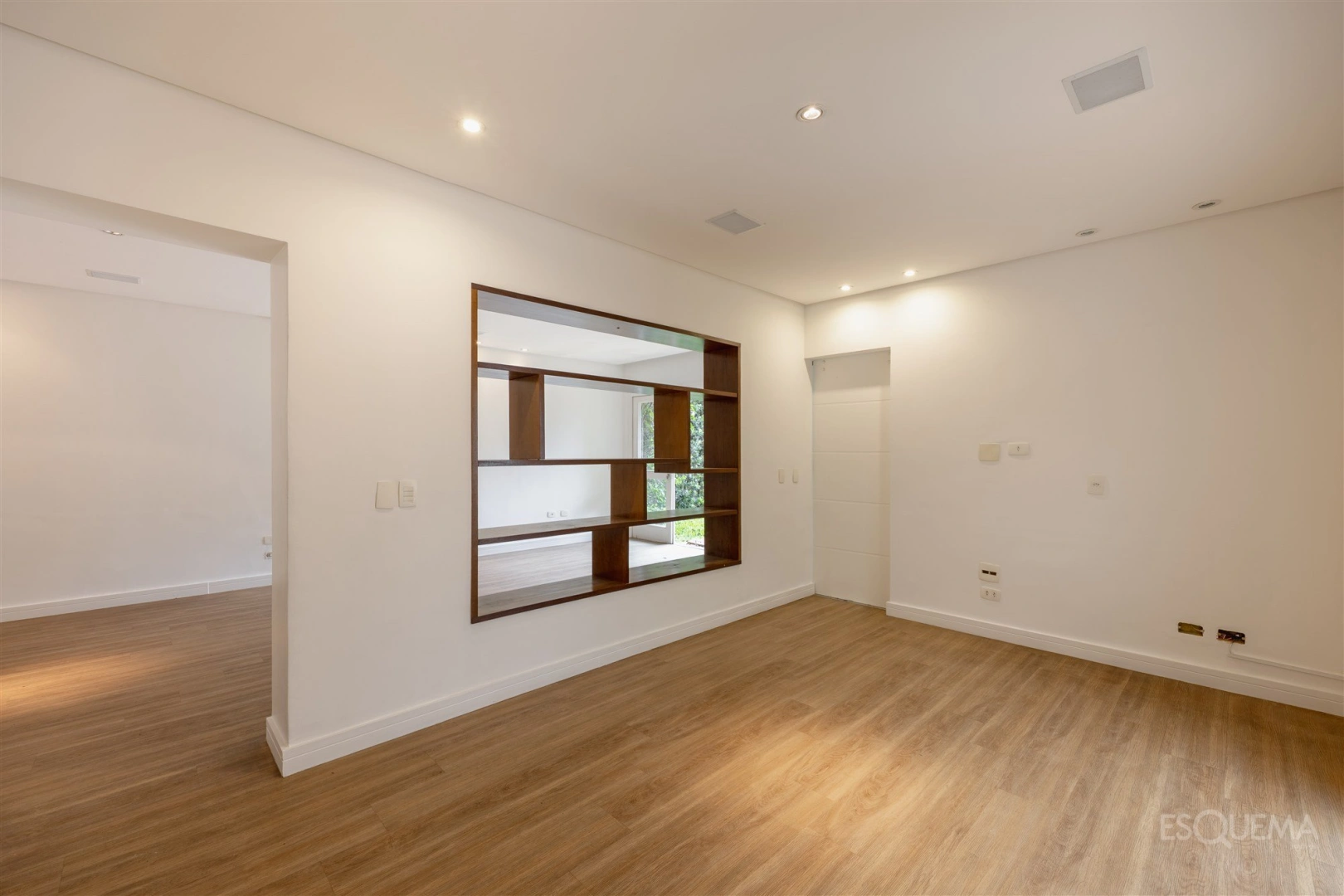 Casa com jardim e 3 suítes no Jardim Europa - Imagem 12