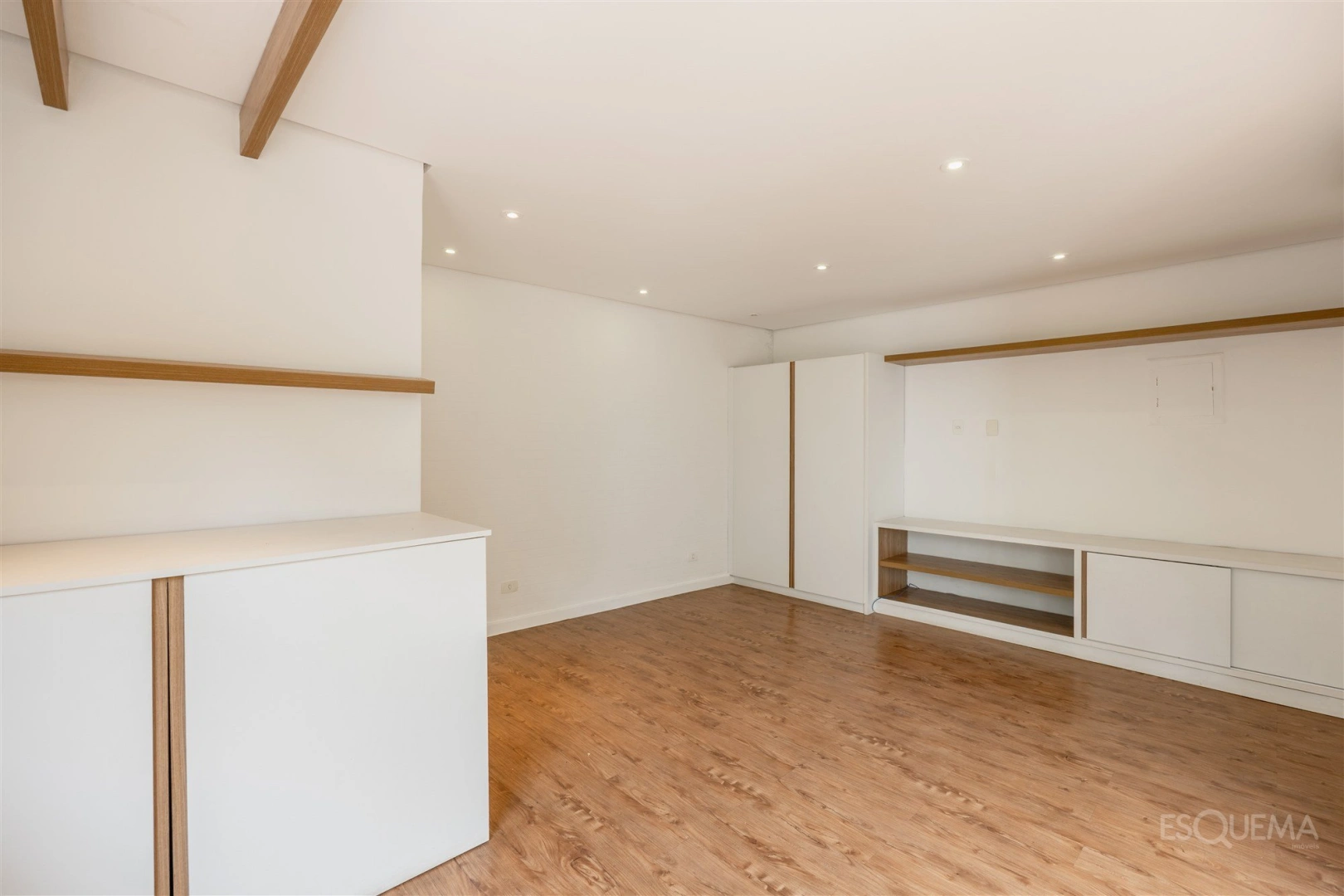 Casa com jardim e 3 suítes no Jardim Europa - Imagem 7