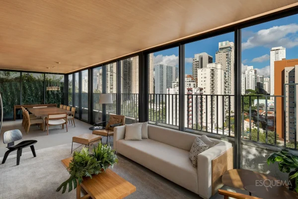 Cobertura duplex decorada com jardim privativo