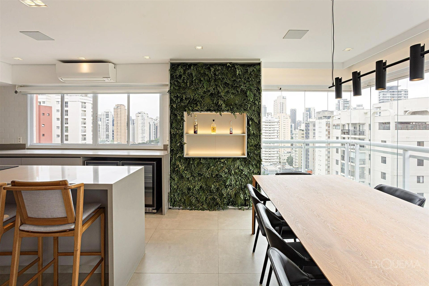 Apartamento reformado e mobiliado, com vista ampla e lazer completo - Imagem 5