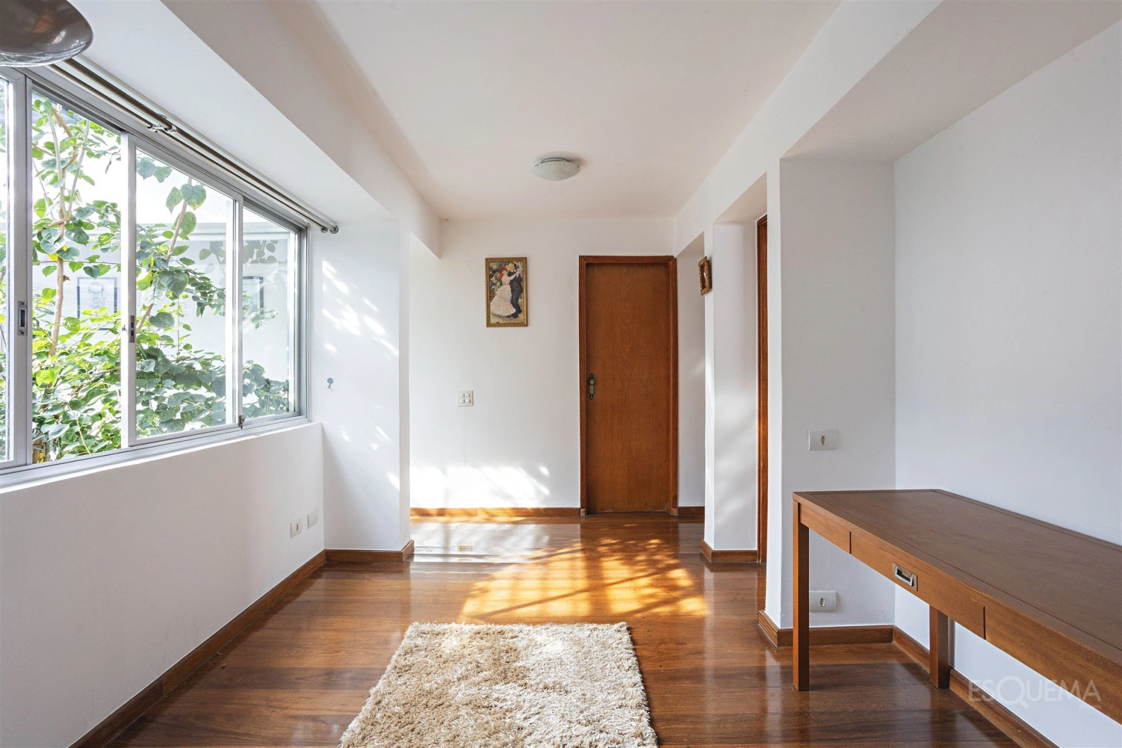 Casa semitérrea com jardim de inverno em rua tranquila - Imagem 9