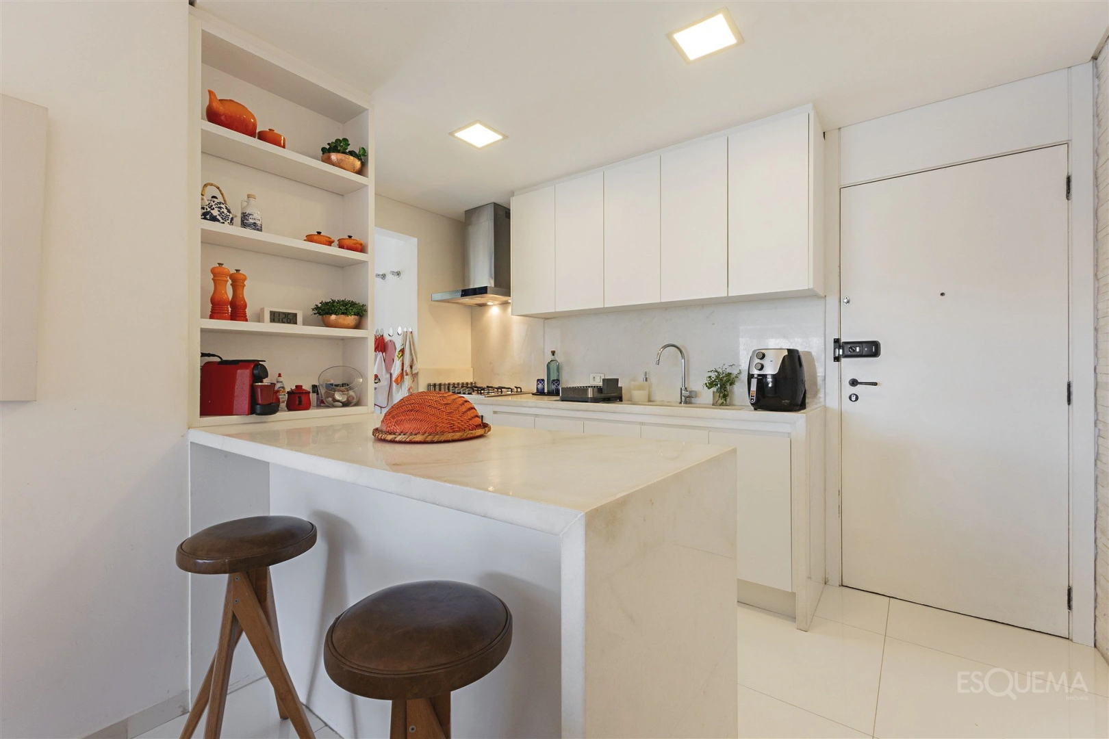 Apartamento em andar alto em frente à Escola Mobile - Imagem 14