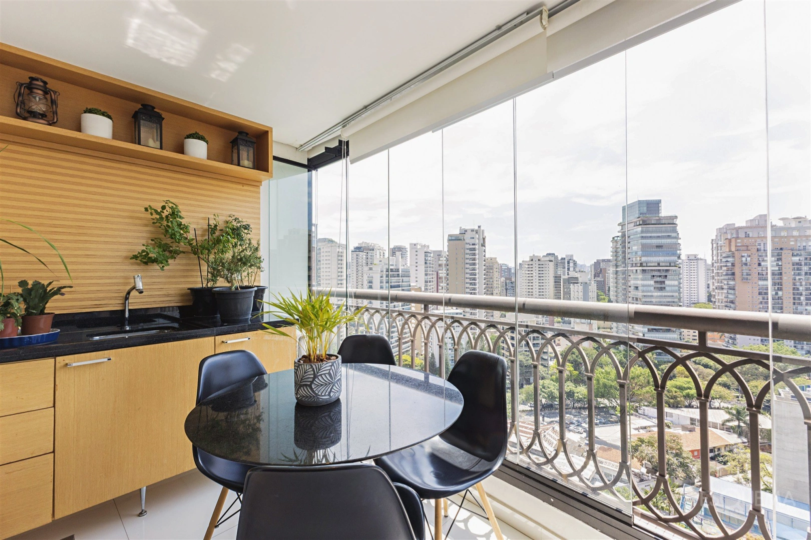 Apartamento em andar alto em frente à Escola Mobile - Imagem 7