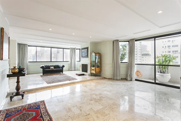 Apartamento de 247 m² com planta versátil próximo à Rua Oscar Freire