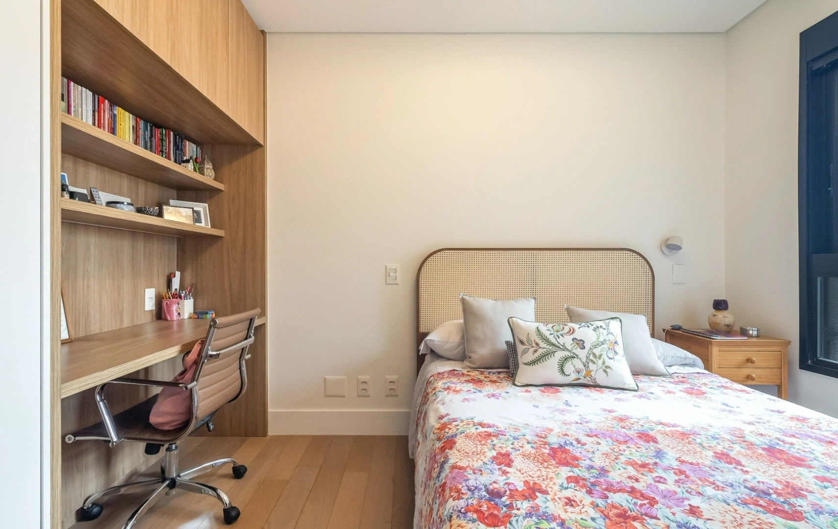 Apartamento com ambientes amplos e projeto de Gui Mattos no Brooklin - Imagem 15