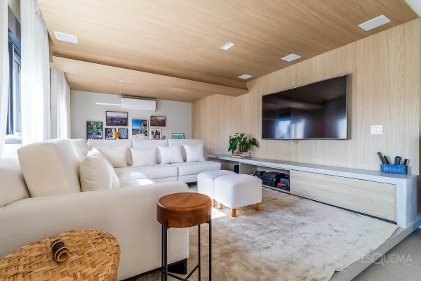 Apartamento reformado com muita luz natural na Vila Madalena