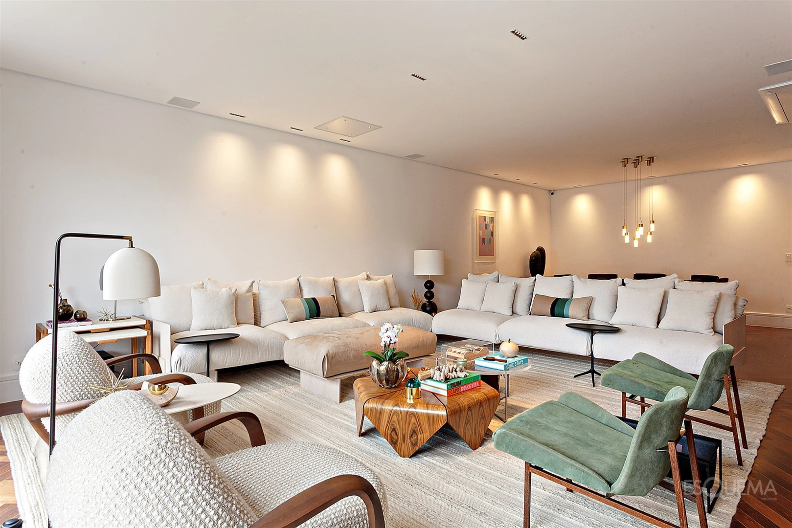 Apartamento com 3 suítes em condomínio no Jardim Europa - Imagem 7