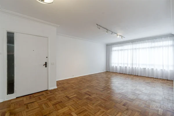 Apartamento reformado, próximo ao Clube Pinheiros