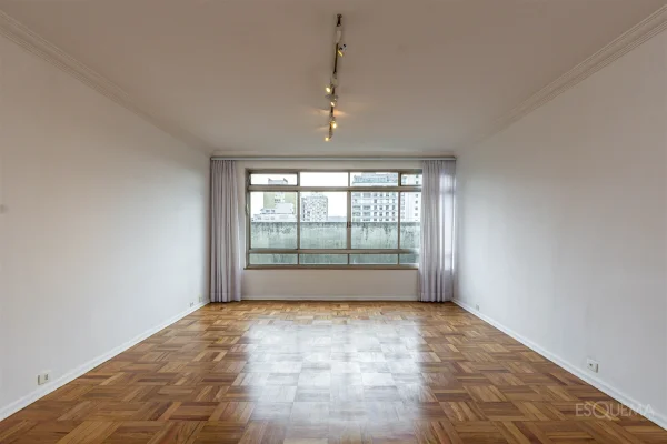 Apartamento reformado, próximo ao Clube Pinheiros