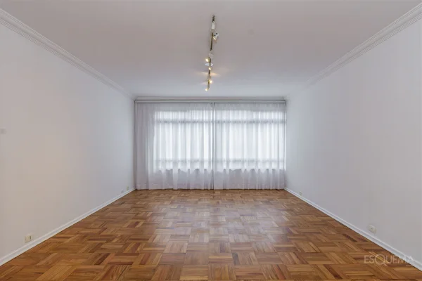 Apartamento reformado, próximo ao Clube Pinheiros
