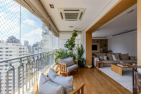 Apartamento com 327 m² e 3 suítes no Itaim Bibi