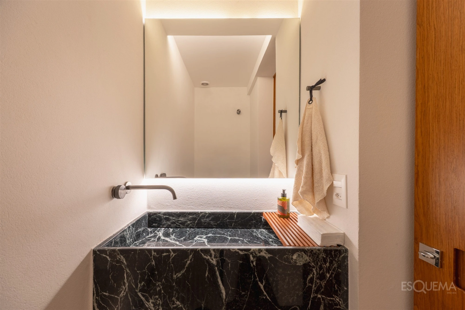 Apartamento decorado com 3 suítes e varanda nos Jardins - Imagem 12