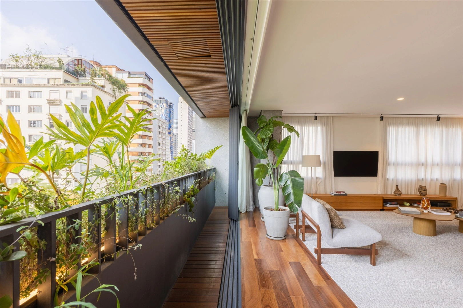 Apartamento decorado com 3 suítes e varanda nos Jardins - Imagem 8
