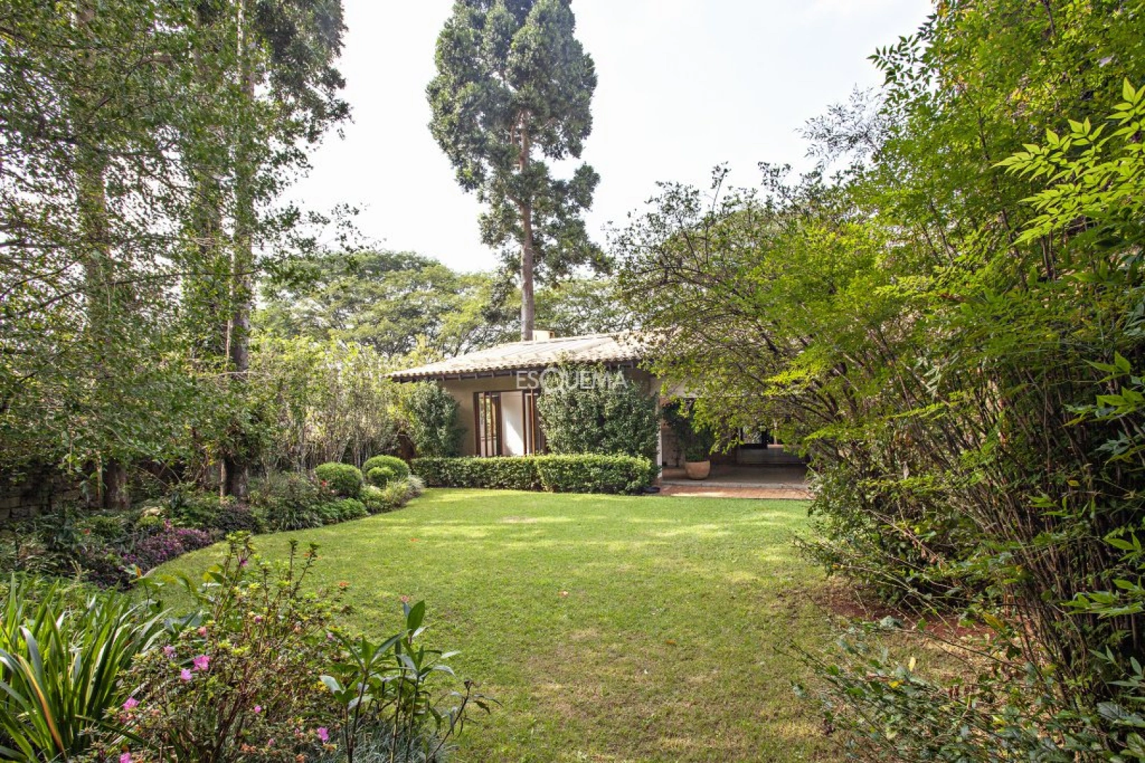 Casa em estilo modernista na Cidade Jardim - Imagem 8
