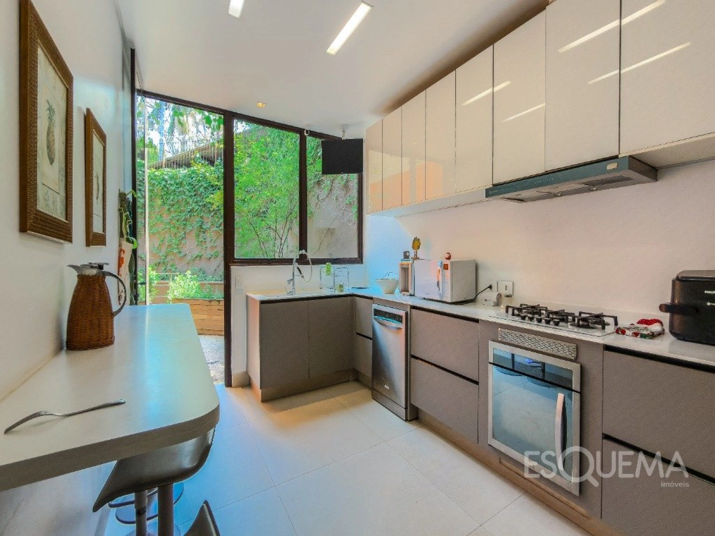 Casa com projeto moderno no Jardim América - Imagem 9