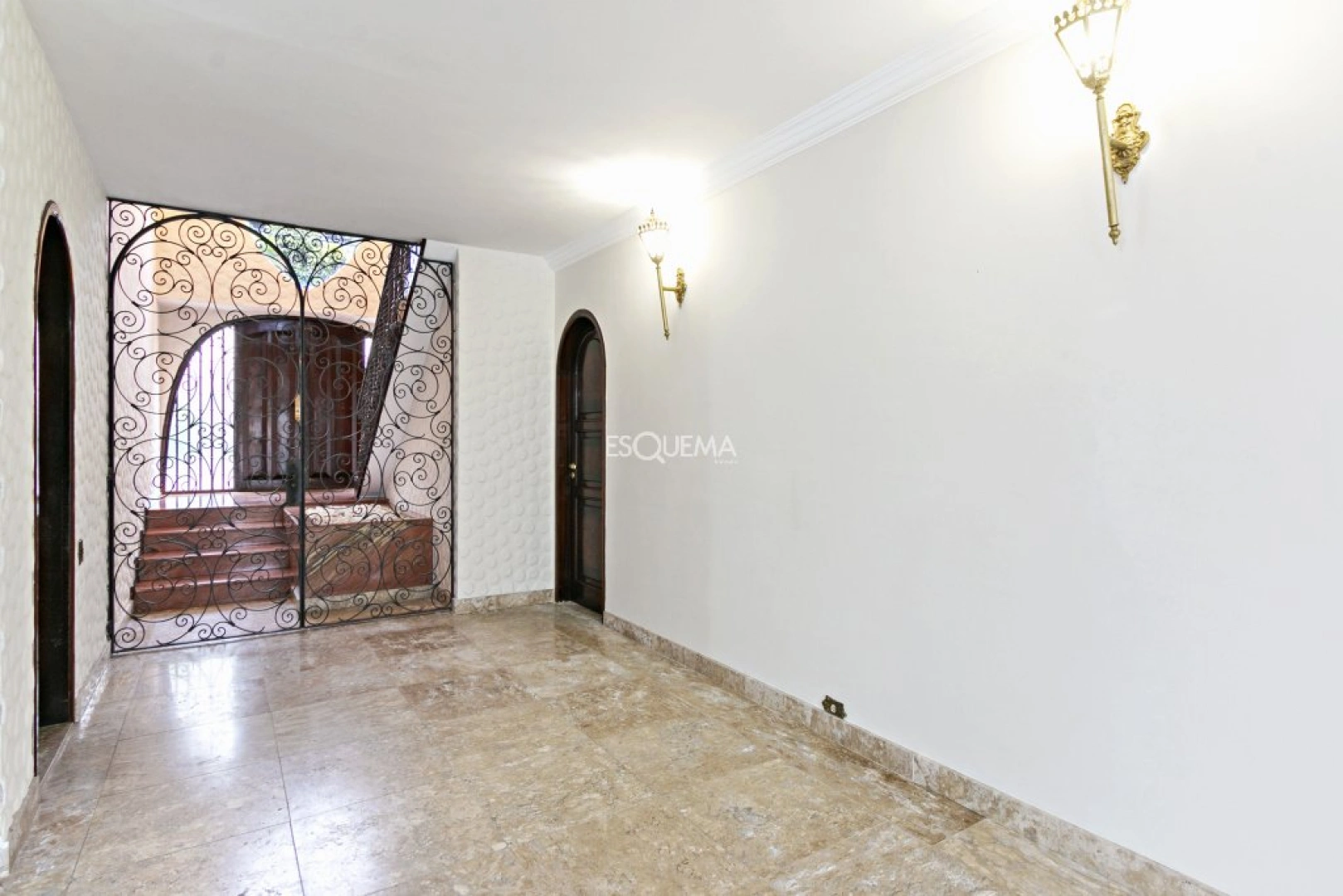 Casa bem localizada - Imagem 10