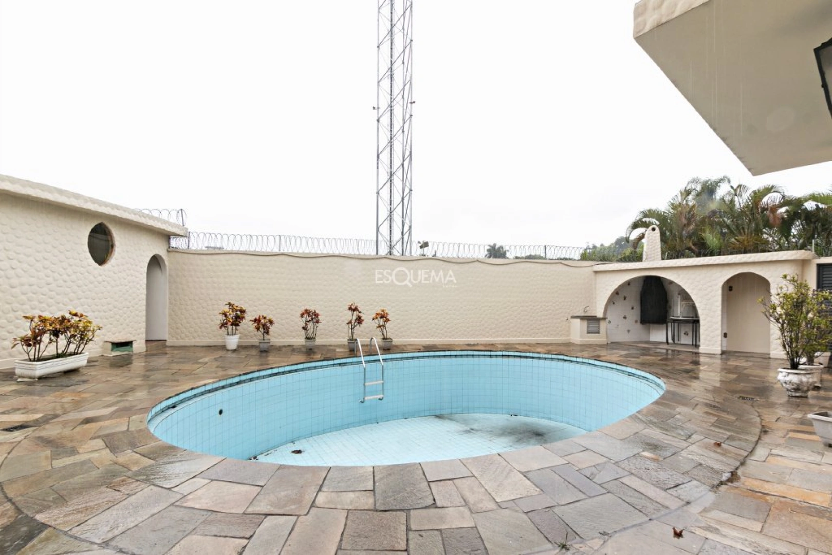 Casa bem localizada - Imagem 3
