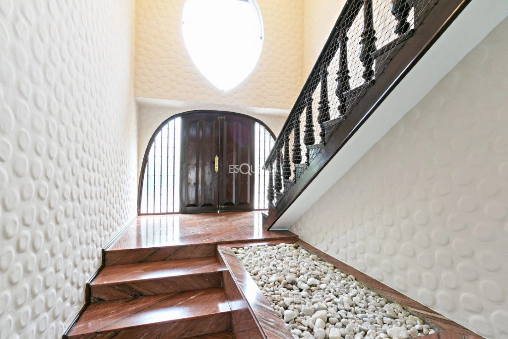 Casa bem localizada - Imagem 5