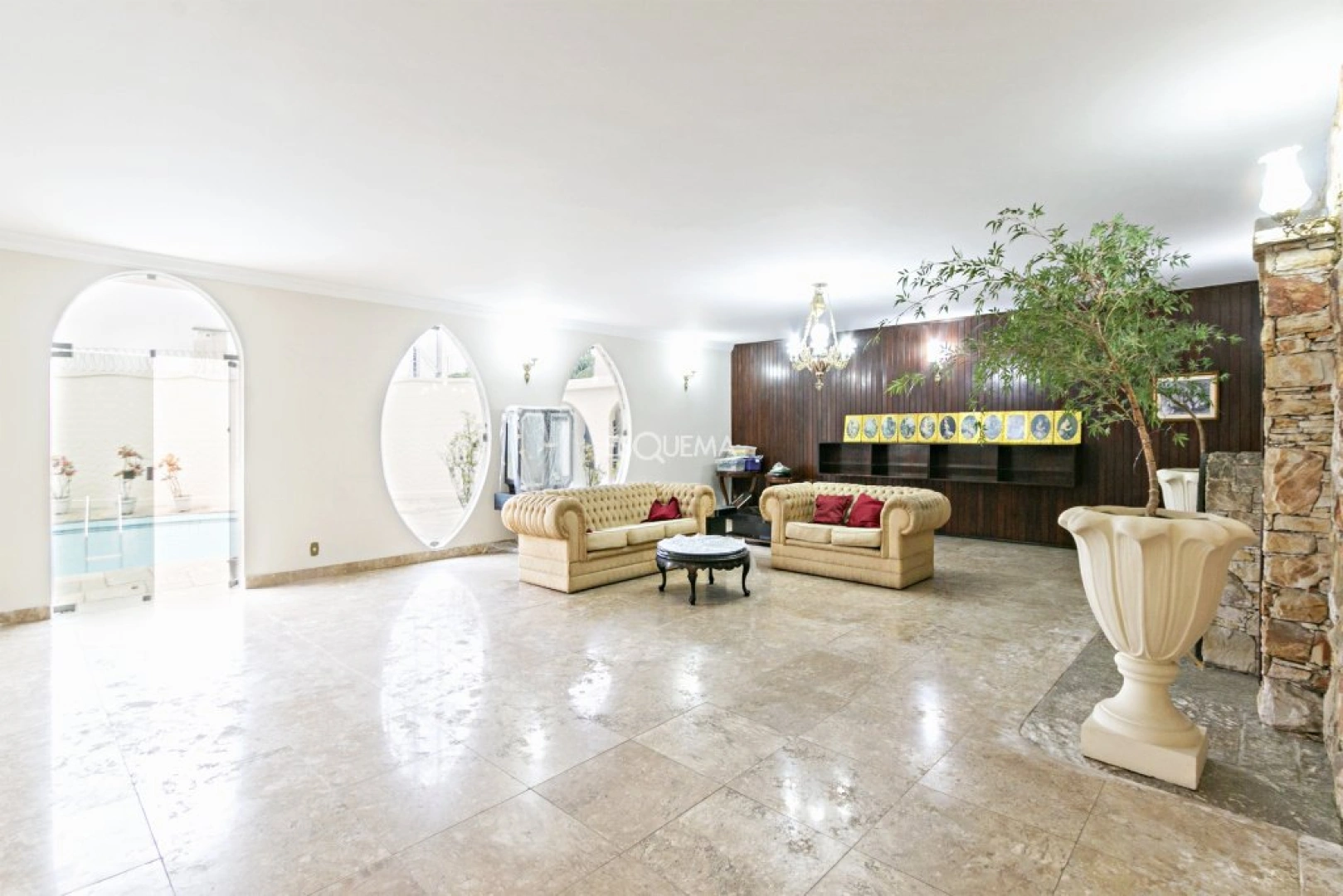 Casa bem localizada - Imagem 7