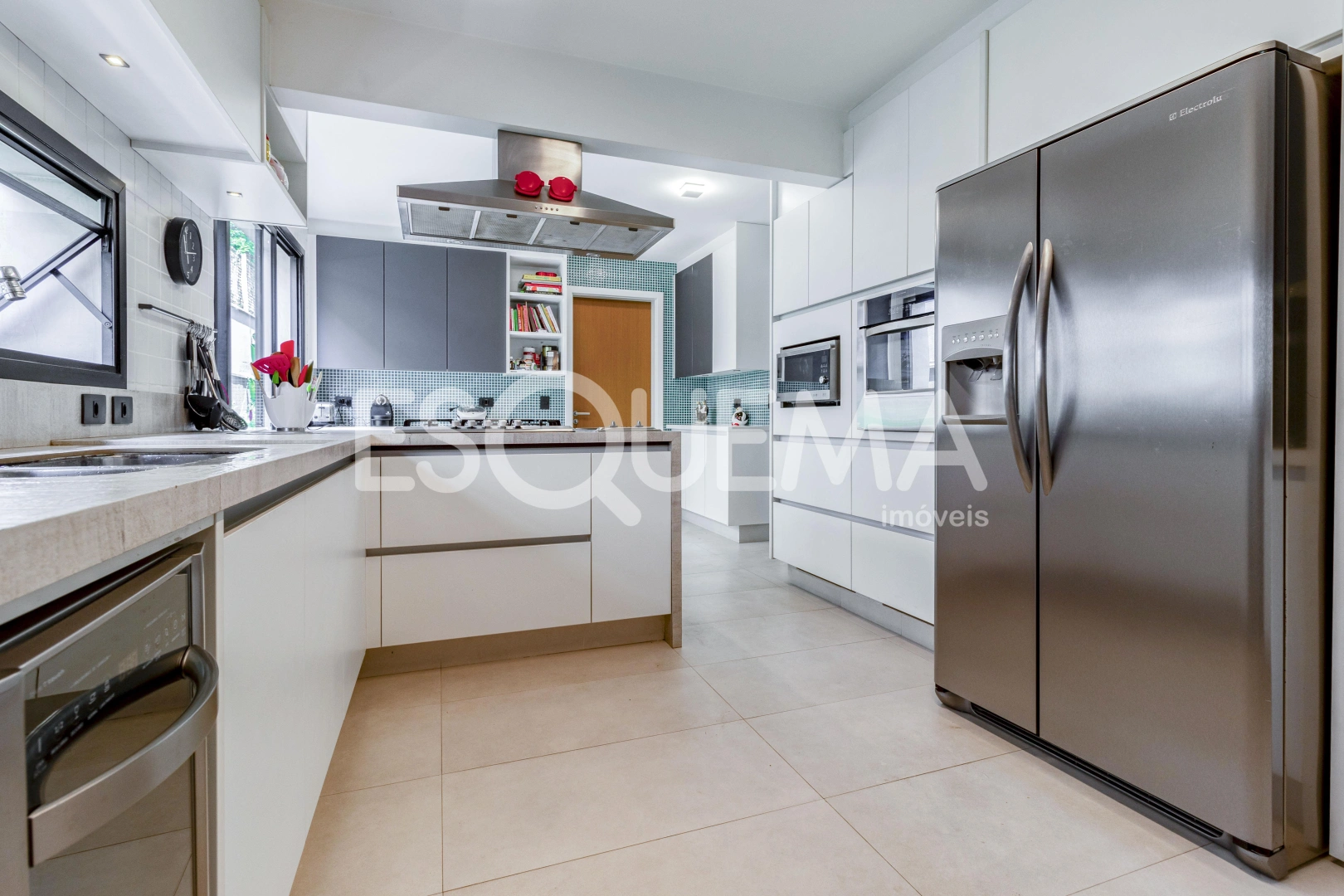 Casa nova em rua privilegiada - Imagem 10