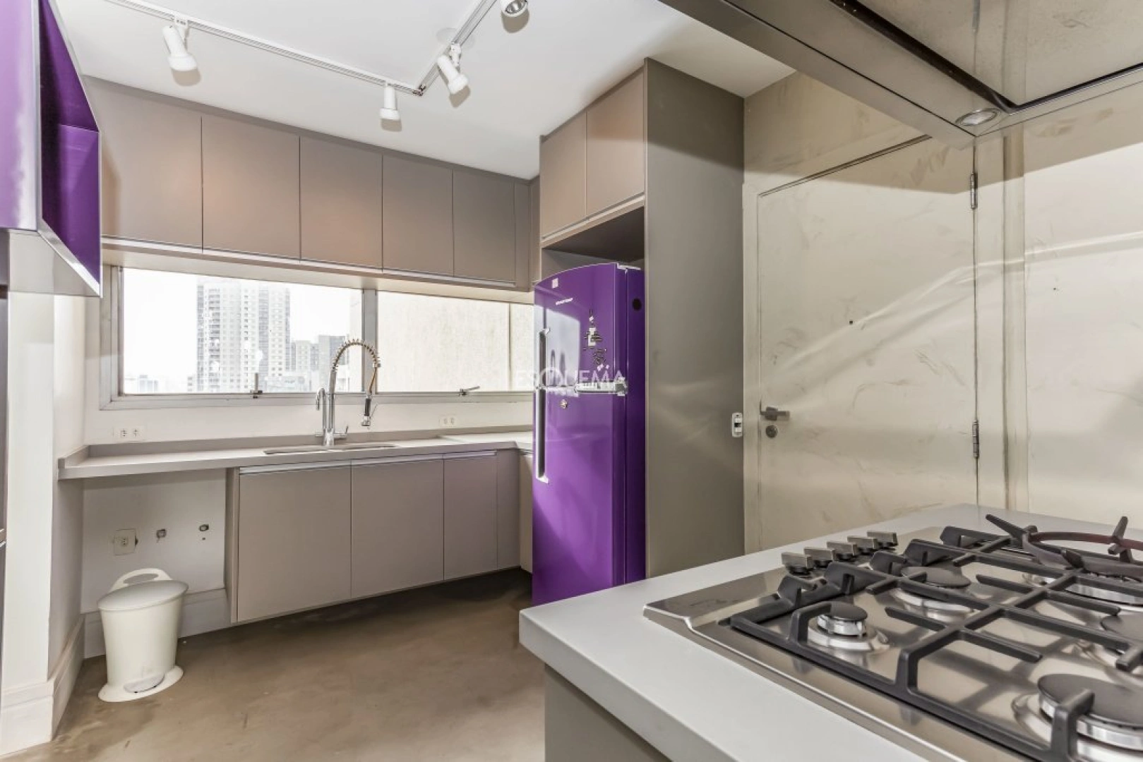 Apartamento contemporâneo em ótima localização - Imagem 9
