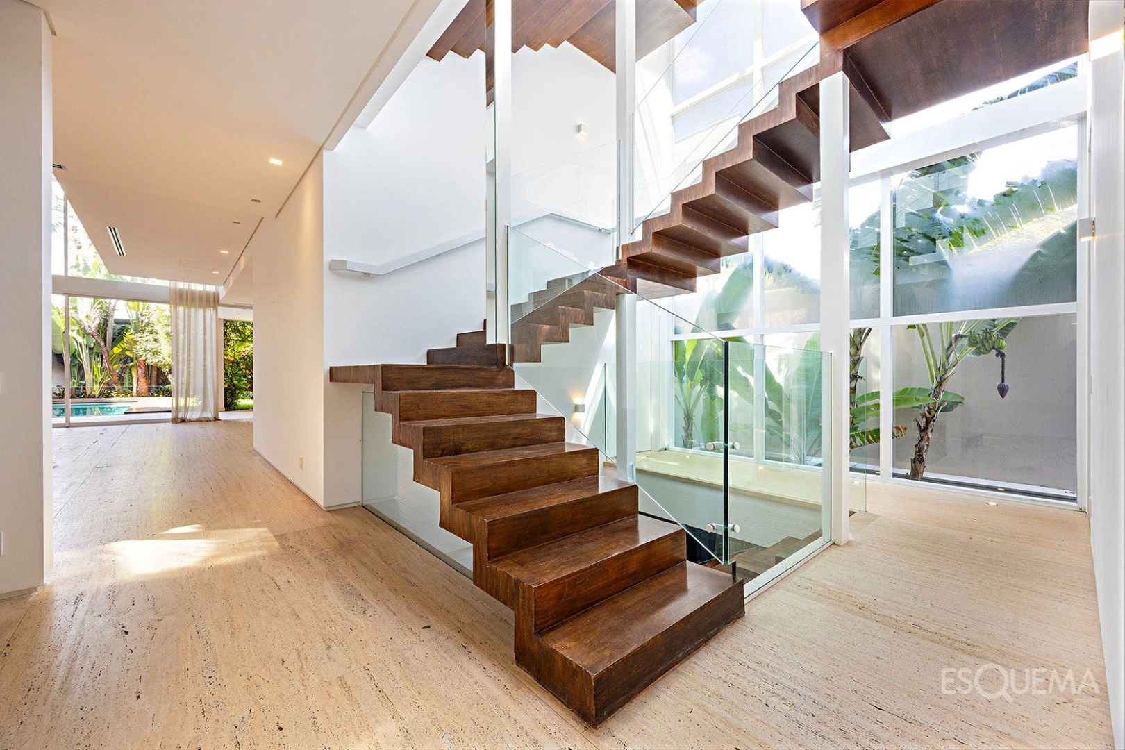 Casa com projeto moderno na Vila Nova Conceição - Imagem 2