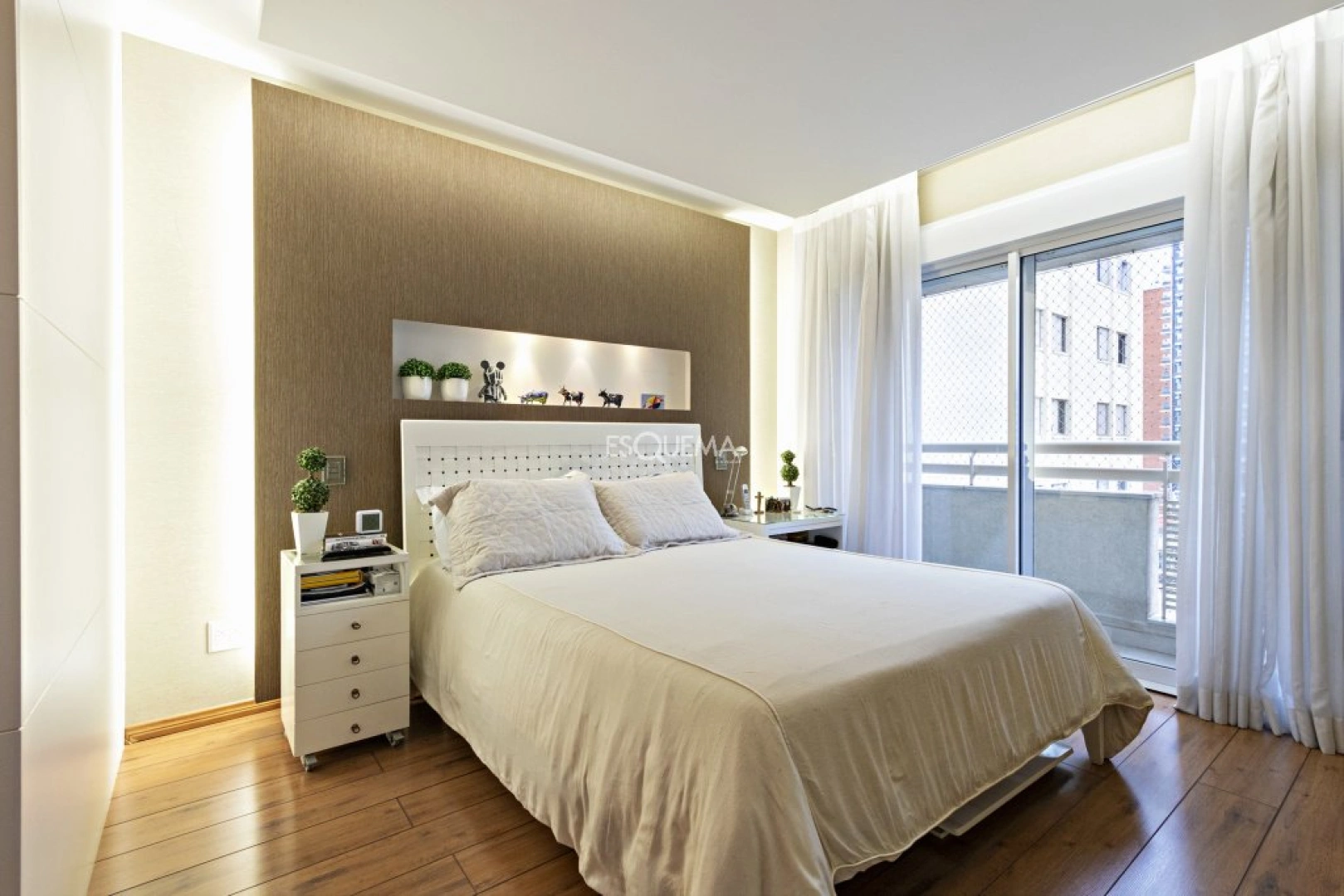 Apartamento reformado em prédio com lazer - Imagem 12