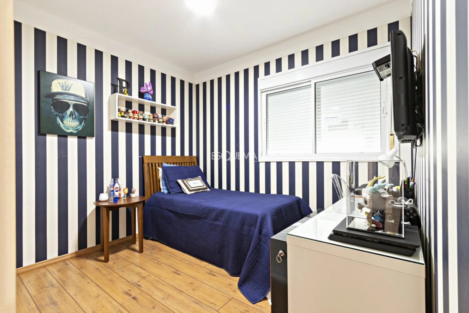 Apartamento reformado em prédio com lazer - Imagem 15