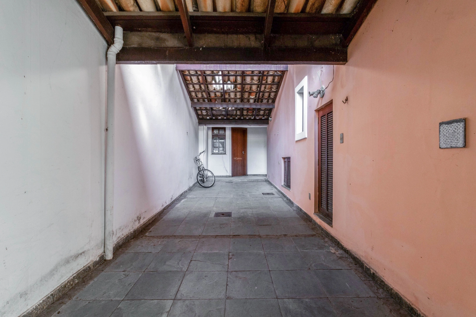 Casa próxima à Praça Gastão Vidigal - Imagem 14