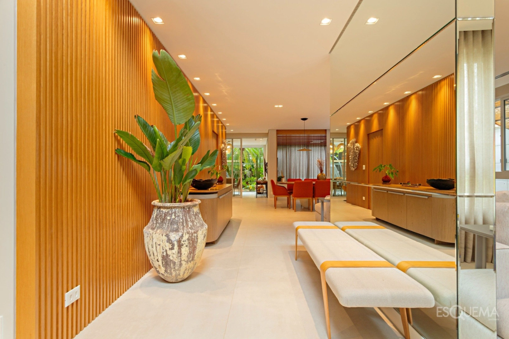Casa em condomínio ao lado do Parque Ibirapuera com projeto contemporâneo - Imagem 10