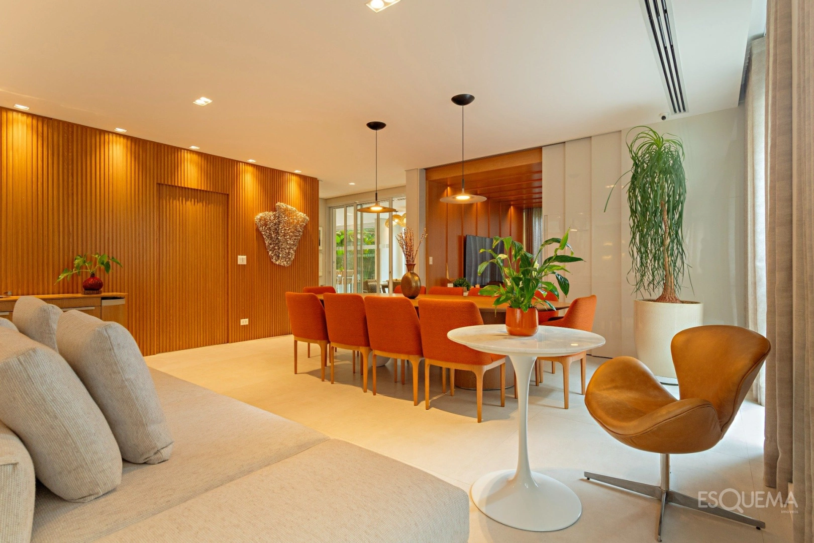 Casa em condomínio ao lado do Parque Ibirapuera com projeto contemporâneo - Imagem 12