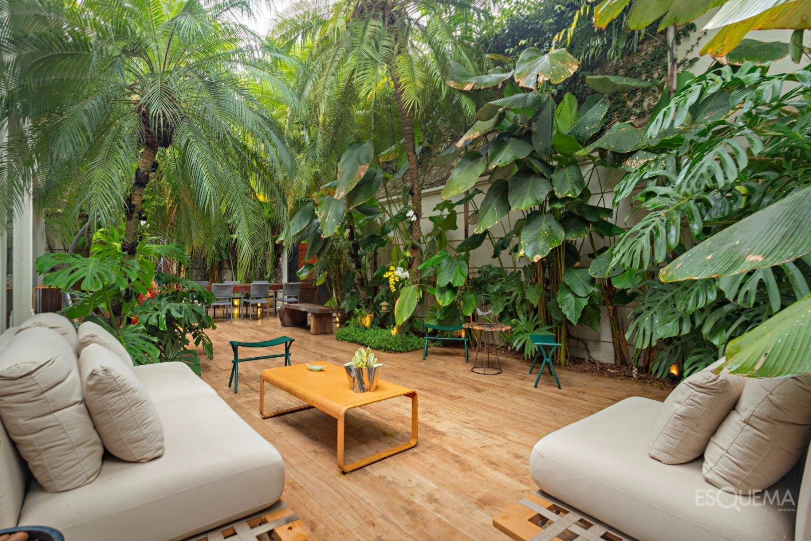 Casa em condomínio ao lado do Parque Ibirapuera com projeto contemporâneo - Imagem 1