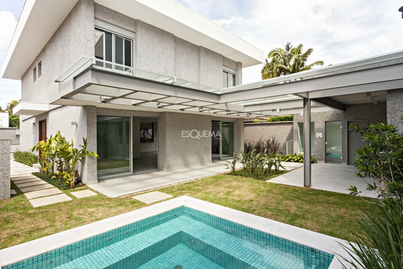 Casa com projeto de Vasco Lopes e paisagismo de Beth Miyazaki - Imagem 2