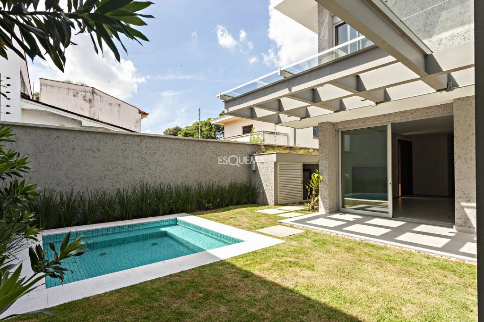 Casa com projeto de Vasco Lopes e paisagismo de Beth Miyazaki - Imagem 4